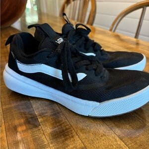 Vans Boys Ultrarange Shoes Size 5 Boys